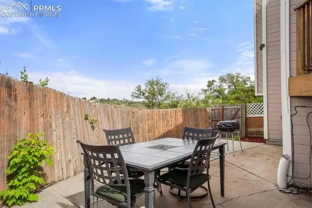 1313 Friendship Lane West — photo 2