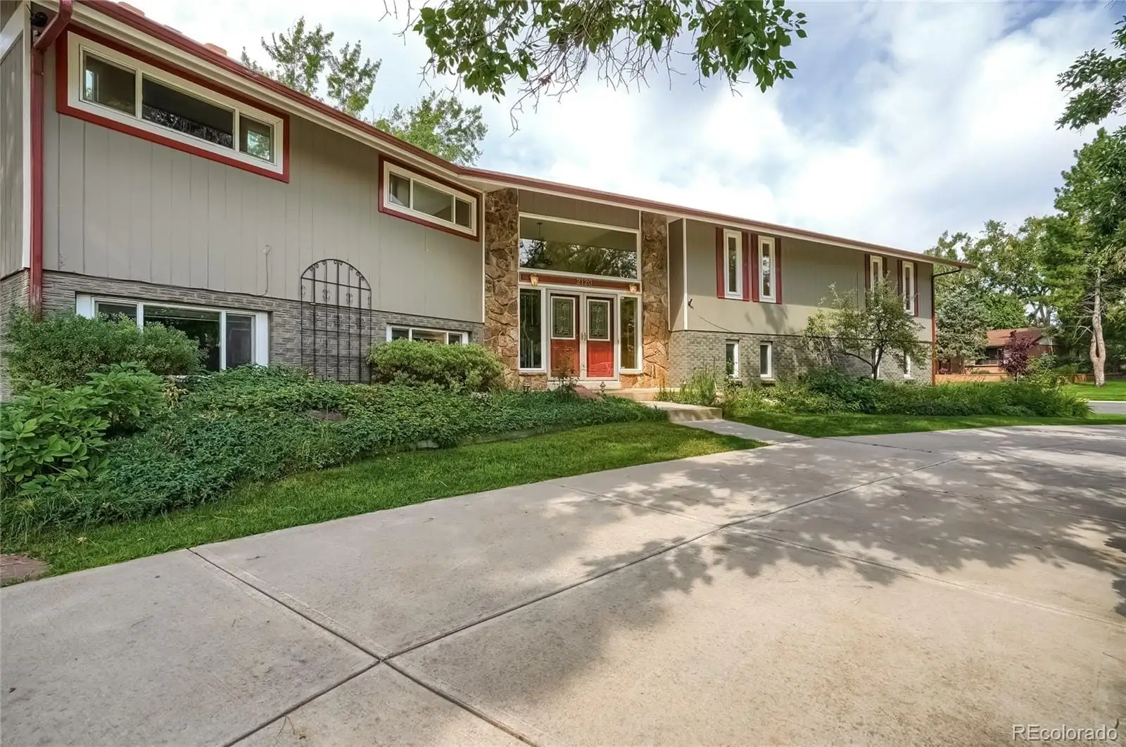2120 South Dallas Street — photo 2