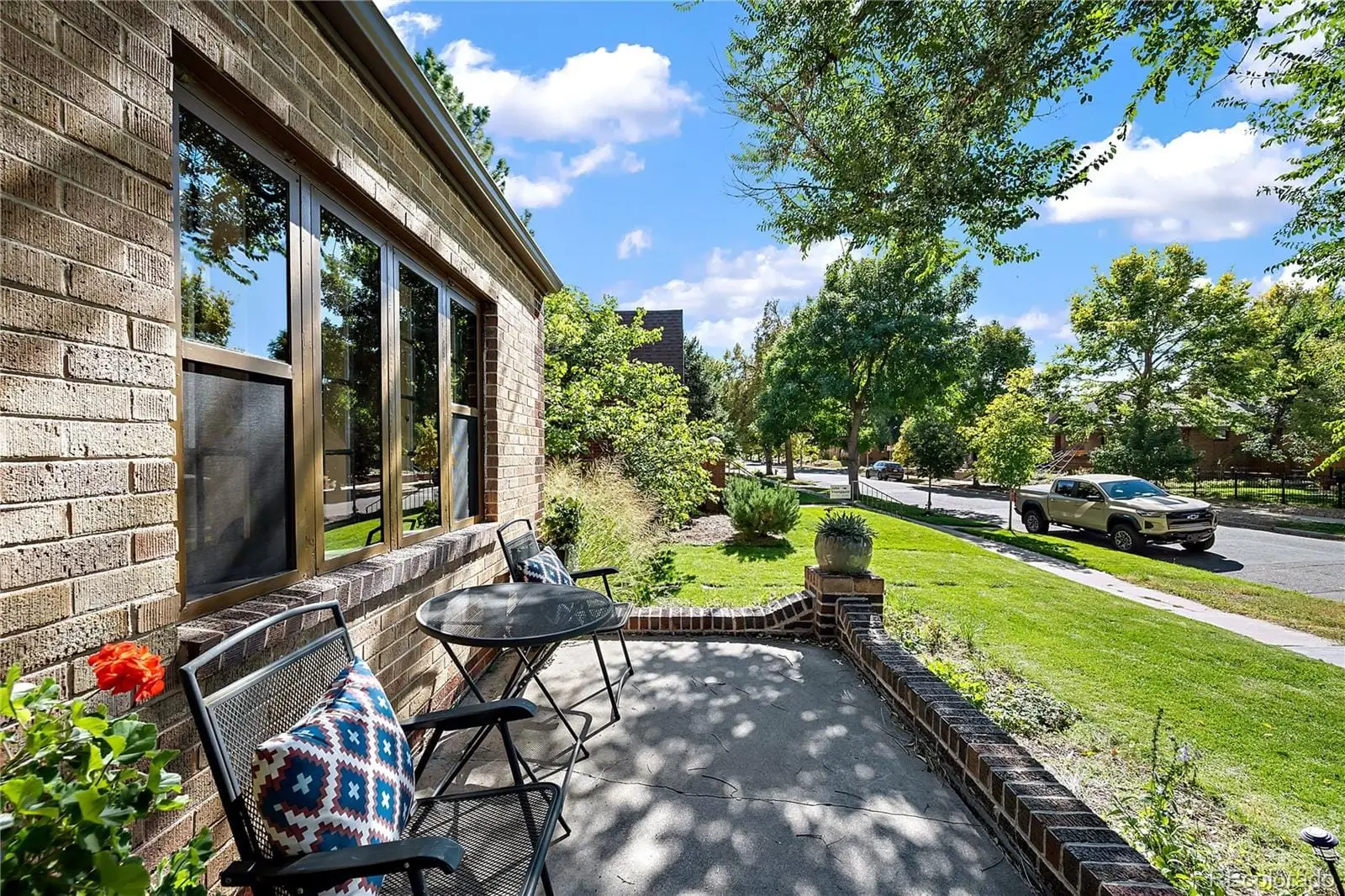 2630 Glencoe Street — photo 3