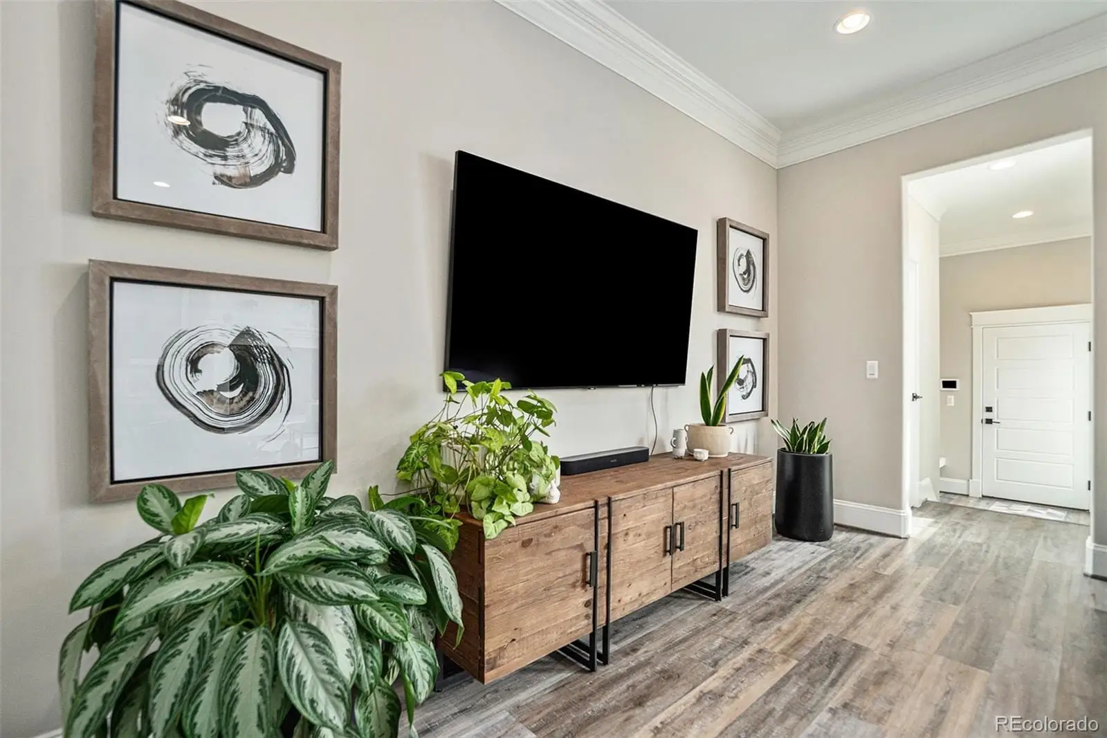 10232 East 58th Avenue — photo 4
