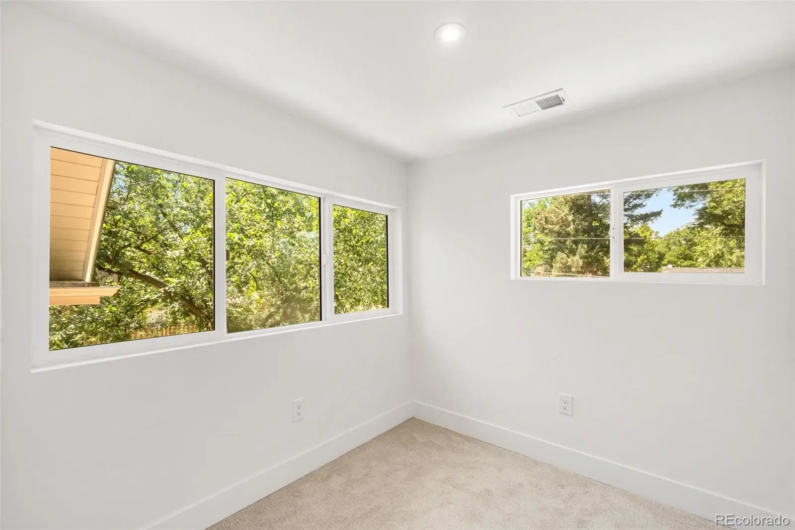 2343 Dahlia Street — photo 24